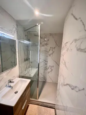 Salle de bains dans l'établissement Appartement proche des prébendes