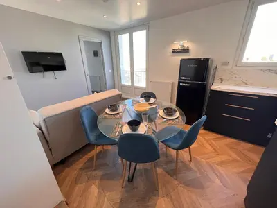 Cuisine ou kitchenette dans l'établissement Appartement T2 proche des prébendes