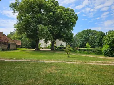 Jardin de l'établissement Logement au clos des Fuselières.
