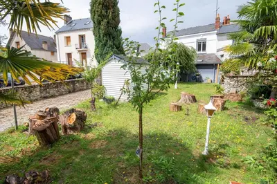 Jardin de l'établissement Le Stalingrad - Saint-Pierre-des-Corps