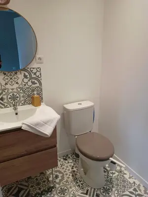 Salle de bains dans l'établissement La Petite Maison Dans La Prairie