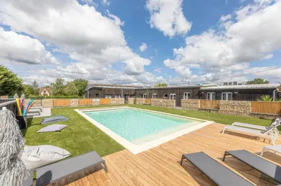 Piscine de l'établissement La Maison du Bois Brûlé 3 - Avec piscine partagée ou située à proximité