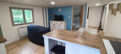 Cuisine ou kitchenette dans l'établissement Gite de la fontaine Bondrée