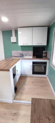 Cuisine ou kitchenette dans l'établissement Gite de la fontaine Bondrée