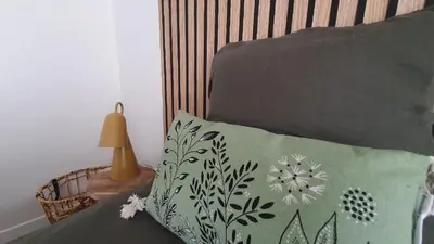 Un ou plusieurs lits dans un hébergement de l'établissement Le Joli’Mans, appartement refait à neuf, entièrement équipé, pour 2 personnes, proche quartier historique et centre