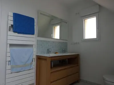 Salle de bains dans l'établissement Gîte La Coulée des Robins
