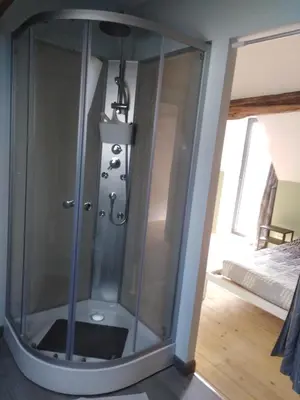 Salle de bains dans l'établissement Gîte mon p'ti bout