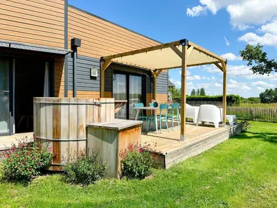 Jardin de l'établissement Gites-domainedupin, cottage Bain Nordique PRIVÉ