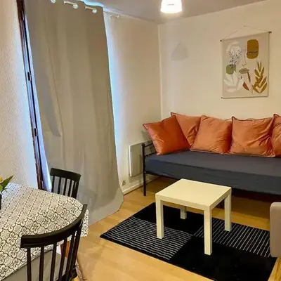 Exclusive building for groups