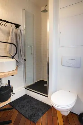 Salle de bains dans l'établissement Le Petit Nicolas - Centre historique de Blois - NETFLIX, JEUX, RETROJECTEUR