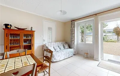 Coin salon dans l'établissement Lovely Home In Anché With Kitchen