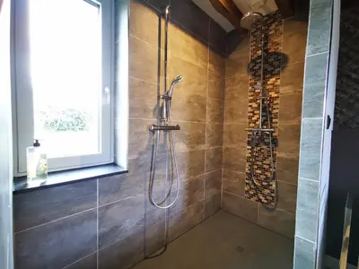 Salle de bains dans l'établissement La Jacquière