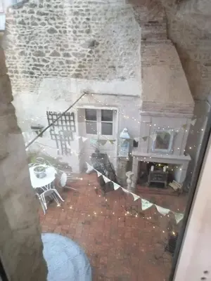 Balcon ou terrasse dans l'établissement The Enchanted Cottage Taizé 79100 Deux-Sevres