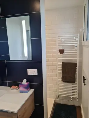 Salle de bains dans l'établissement La chambre du bosquet