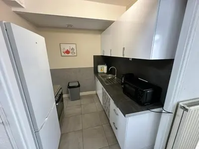 Cuisine ou kitchenette dans l'établissement LES PINS - 24 Heures du Mans