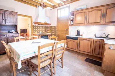 Cuisine ou kitchenette dans l'établissement Time travel