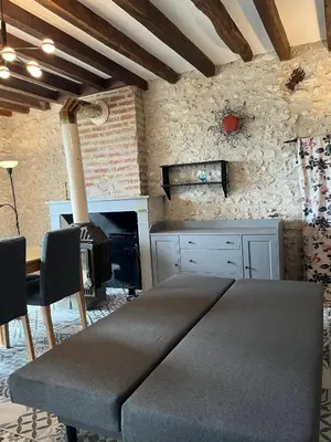 Coin salon dans l'établissement Gîte L'Arche - Maison familiale 7 pers avec jacuzzi privatif entre Blois et Amboise
