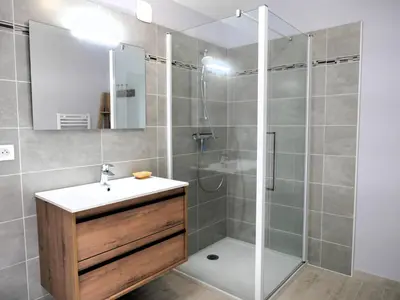 Salle de bains dans l'établissement Les Clématites de Saint-Aignan 4p, 7 min du Zoo