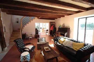 Coin salon dans l'établissement La Pidellerie bord de Cher-Châteaux de la Loire