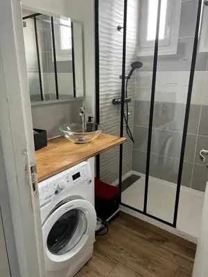 Salle de bains dans l'établissement Appartement 4 personnes proche d’un Circuit 24h du Mans