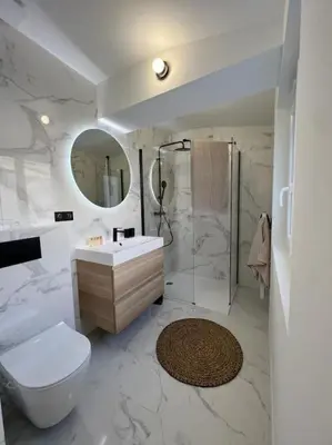 Salle de bains dans l'établissement Grand loft d'artiste au coeur de Vendôme