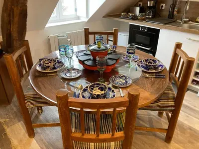 Cuisine ou kitchenette dans l'établissement Un séjour royal au calme