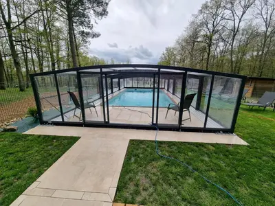 Piscine de l'établissement La Parenthèse Meslandaise ou située à proximité