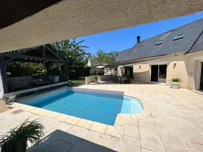 Piscine de l'établissement Maison de vacances ou située à proximité