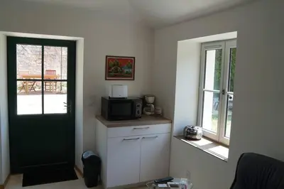 Cuisine ou kitchenette dans l'établissement Gîte Pétronille - pied à terre dans le saumurois