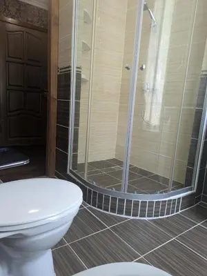 Salle de bains dans l'établissement Appartement à côté de port