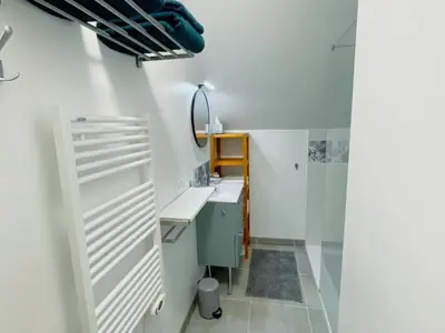Plan de l'établissement Gîte à Luzillé avec jardin privé et climatisation - FR-1-381-532