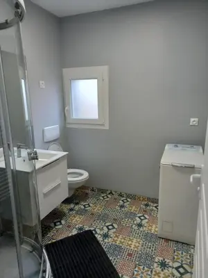 Salle de bains dans l'établissement Maison circuit des 24h
