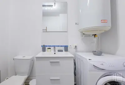 Salle de bains dans l'établissement Le Florey / Hôpital Trousseau