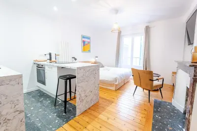 Cuisine ou kitchenette dans l'établissement Le Petit Amandier - Tours