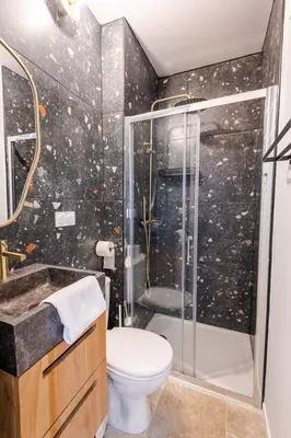 Salle de bains dans l'établissement Le Petit Amandier - Tours