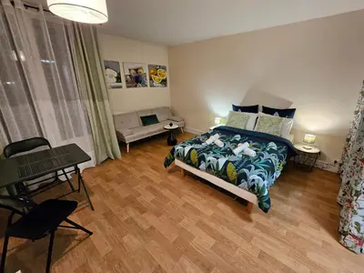 Un ou plusieurs lits dans un hébergement de l'établissement studio centre-ville agréable