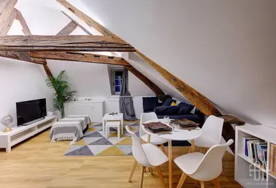 Télévision ou salle de divertissement dans l'établissement L'Azur / 100m Gare