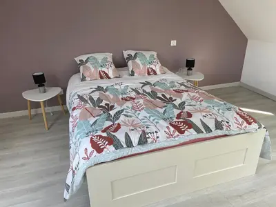 Un ou plusieurs lits dans un hébergement de l'établissement Maison spacieuse près du Mans et Tours, idéale pour famille, avec terrasse, jardin et parking - FR-1-410-425
