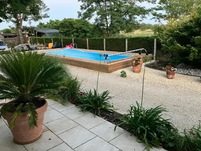 Piscine de l'établissement Chambre chez Alain et Armelle ou située à proximité