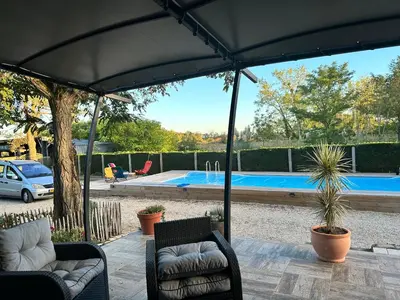 Piscine de l'établissement Chambre chez Alain et Armelle ou située à proximité