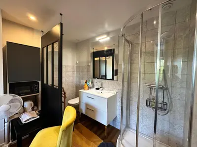 Salle de bains dans l'établissement Chambre chez Alain et Armelle