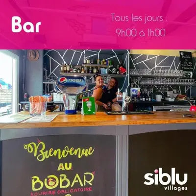 Boissons dans l'établissement Mobil Home tout confort idéal pour 4 personnes dans le Domaine de Dugny CAMPING 4 ETOILES, Proche de Blois, du Zoo de beauval et des Châteaux de la Loire