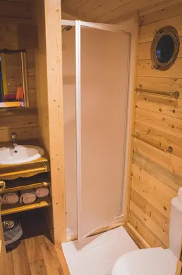 Salle de bains dans l'établissement L'Escale des Châteaux de la Loire