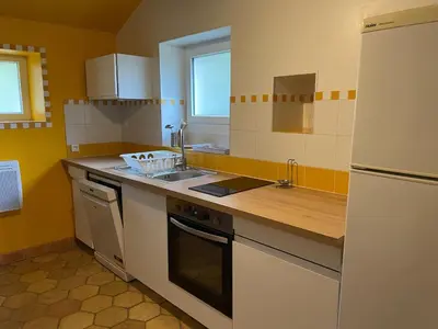 Cuisine ou kitchenette dans l'établissement Gîte charmant proche des Châteaux de la Loire avec jardin privatif et parking. - FR-1-410-426