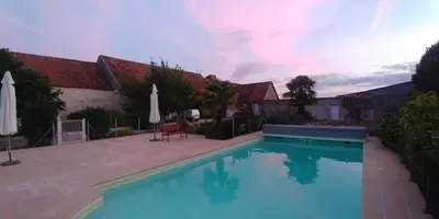 Piscine de l'établissement Domaine de Champouteau - Gîtes et Chambres d'hôtes ou située à proximité