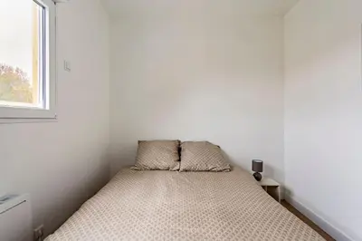 Un ou plusieurs lits dans un hébergement de l'établissement Les Chalets du Mancel - Chalet Vakiry - 500 m Bouleries Jump , 10 min du circuit des 24h