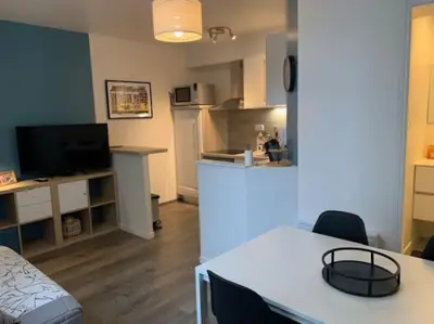 Cuisine ou kitchenette dans l'établissement Etape saumuroise en centre-ville