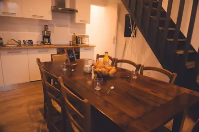 Cuisine ou kitchenette dans l'établissement Le Verlaine, T4 en triplex
