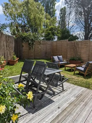 Jardin de l'établissement Ancien studio d'artiste à la campagne