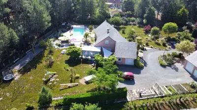 Jardin de l'établissement chambre plan d eau